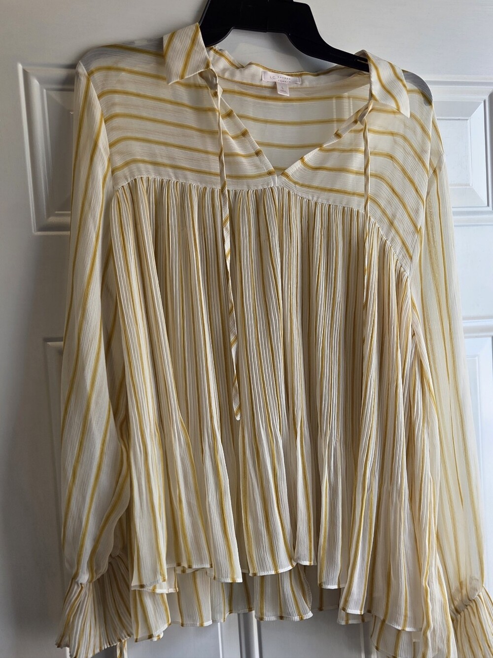 Lauren Conrad Lightweight Yellow Stripe Pleated Women's Blouse Large